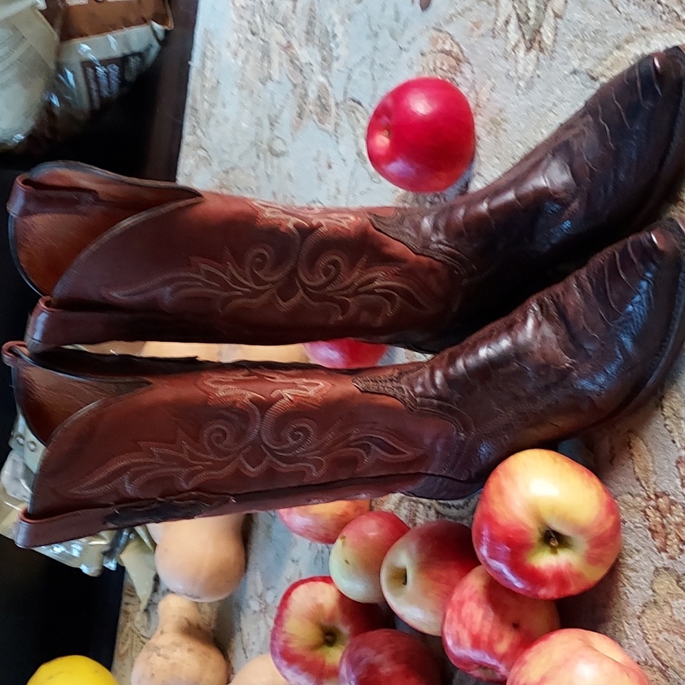 Lucchese boots ostrich leg 6B Gorgeous!